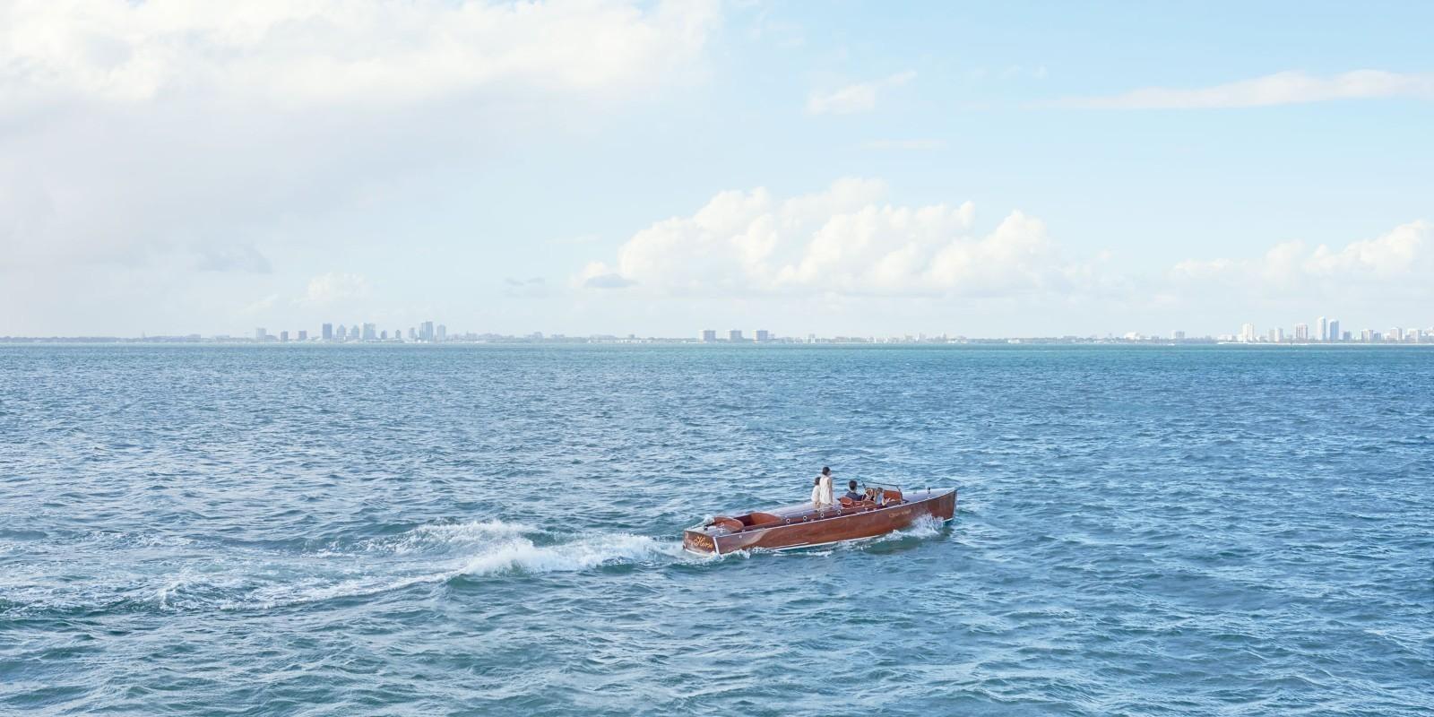 UNA tan hermoso como el movimiento del mar...